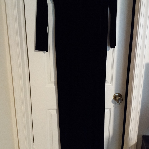 Velour Gown - Picture 4 of 6